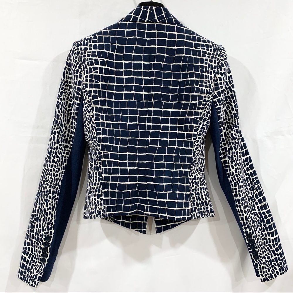 BCBG Super Chic Navy & White Blazer - Picture 3 of 6